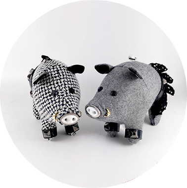 イノシシ「ルナ」・「ノバ」